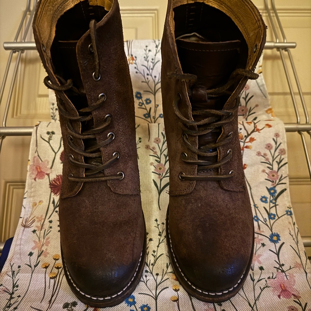 FRYE SABRINA 6G Combat Boots Dk Brown Like New Size 11